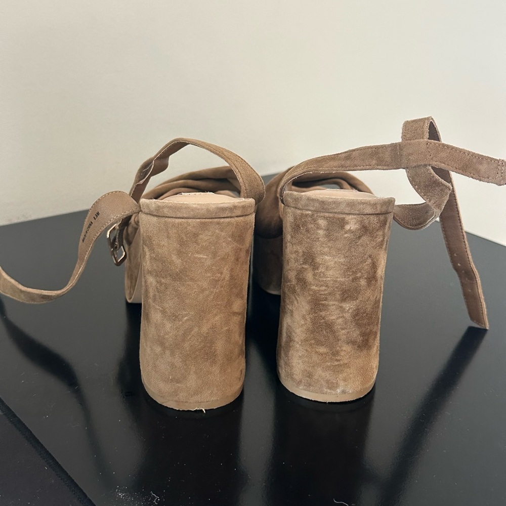 Steve Madden Tan Suede Platform Heels - Picture 3 of 4